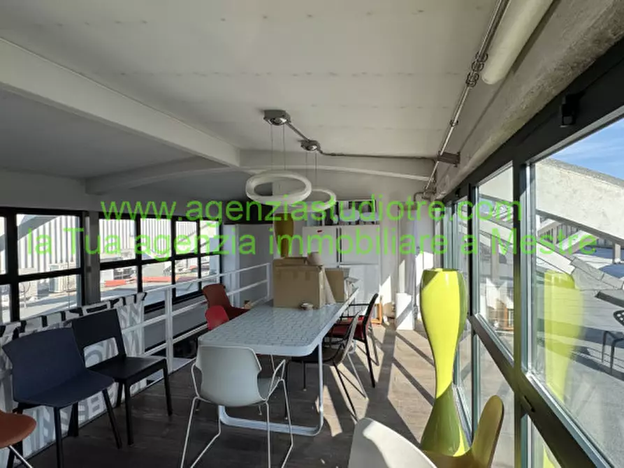 Immagine 20 di Ufficio in vendita  in Via Banchina dell'Azoto a Venezia