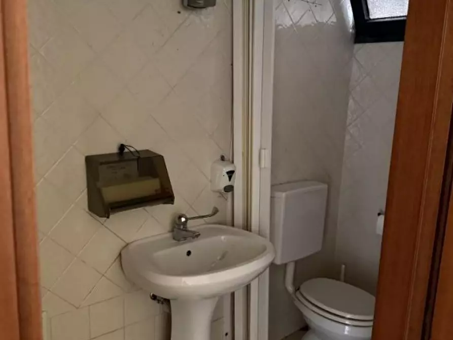 Immagine 13 di Negozio in vendita  in Via Noventana a Noventa Padovana