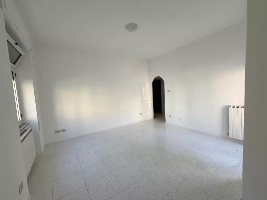 Immagine 8 di Appartamento in vendita  a Senigallia