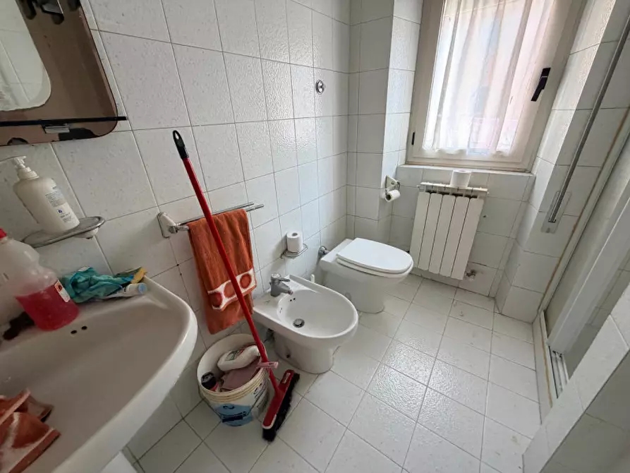 Immagine 10 di Appartamento in vendita  a Senigallia