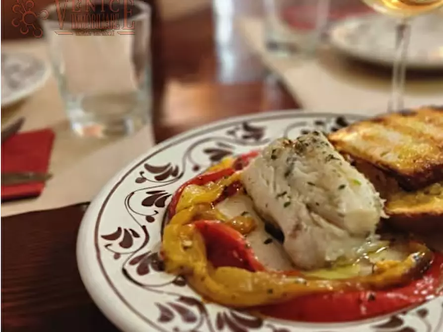 Immagine 5 di Attività commerciale in vendita  a Venezia