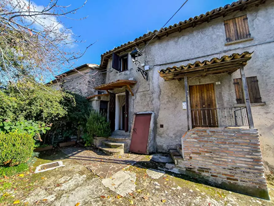 Immagine 1 di Appartamento in vendita  in Cavoleto a Piandimeleto