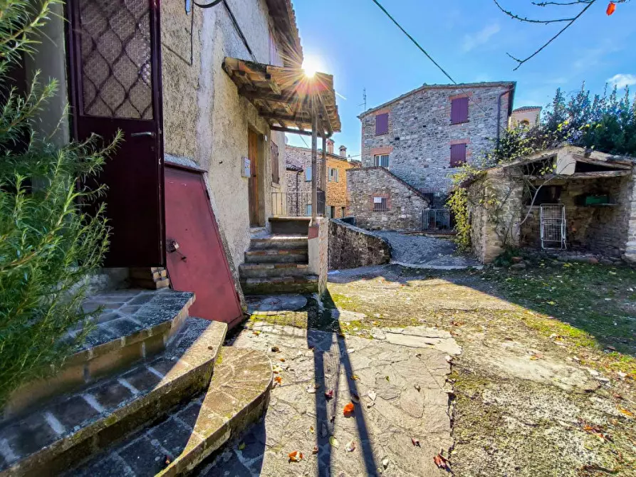 Immagine 2 di Appartamento in vendita  in Cavoleto a Piandimeleto