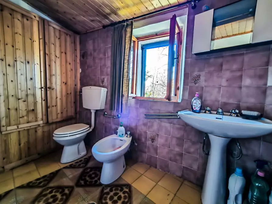 Immagine 8 di Appartamento in vendita  in Cavoleto a Piandimeleto