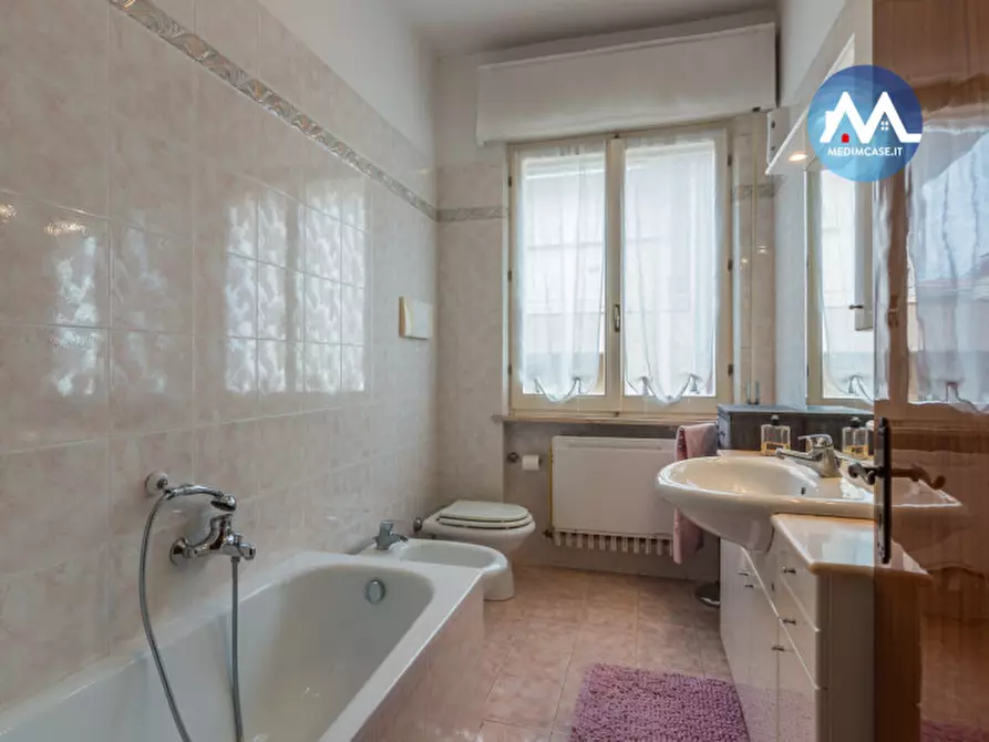 Immagine 16 di Appartamento in vendita  a Pesaro