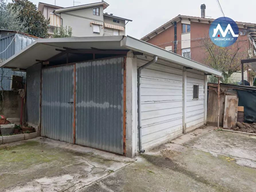 Immagine 25 di Appartamento in vendita  a Pesaro