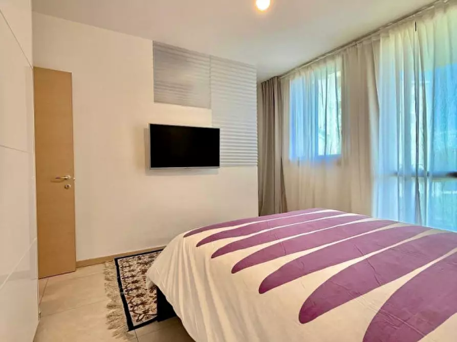 Immagine 10 di Appartamento in vendita  in Piazza Don Giuseppe Diana n.7 a Parma