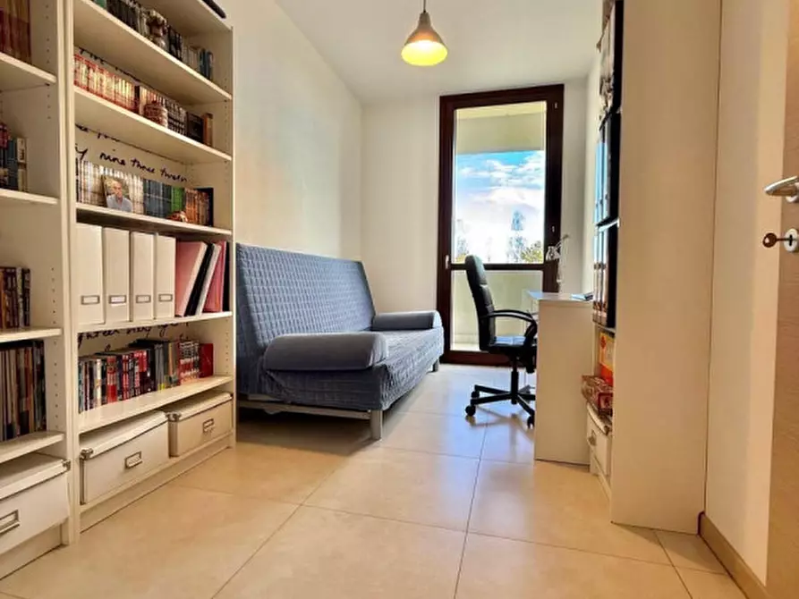 Immagine 13 di Appartamento in vendita  in Piazza Don Giuseppe Diana n.7 a Parma