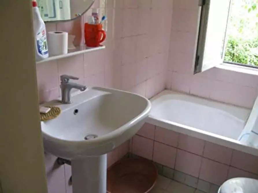 Immagine 12 di Casa indipendente in vendita  in Via G. Marconi 47 a Cavaion Veronese