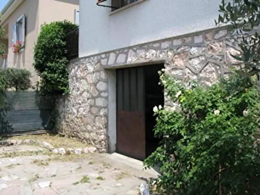 Immagine 17 di Casa indipendente in vendita  in Via G. Marconi 47 a Cavaion Veronese