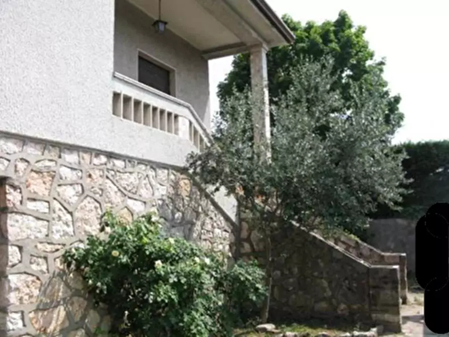 Immagine 22 di Casa indipendente in vendita  in Via G. Marconi 47 a Cavaion Veronese