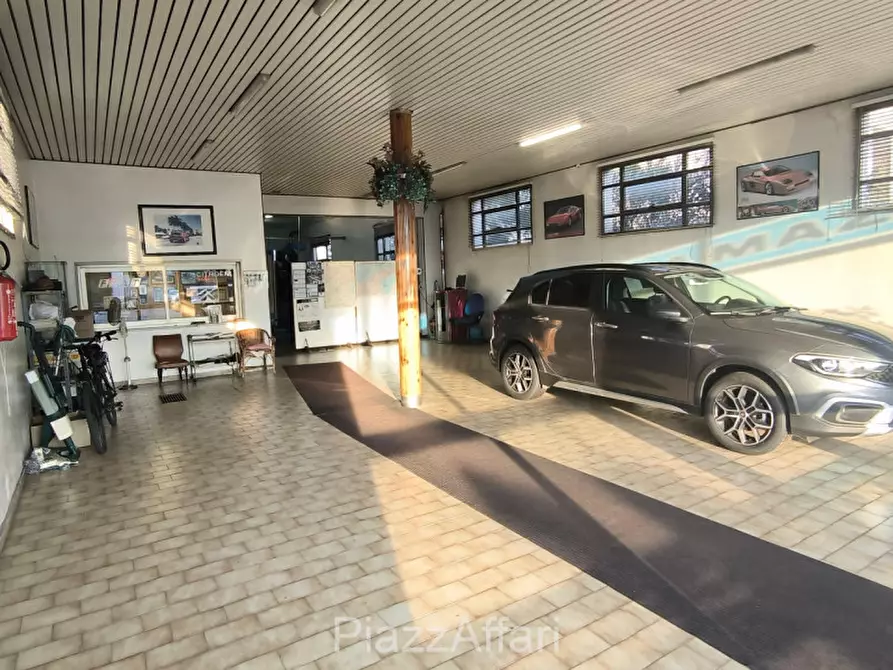 Immagine 3 di Negozio in vendita  in Piove di Sacco Via Carrarese a Piove Di Sacco