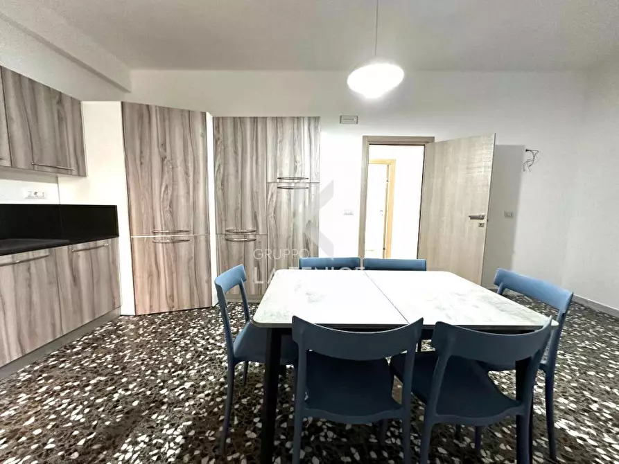 Immagine 15 di Appartamento in vendita  in Via Davide Carrieri 37 a Martina Franca