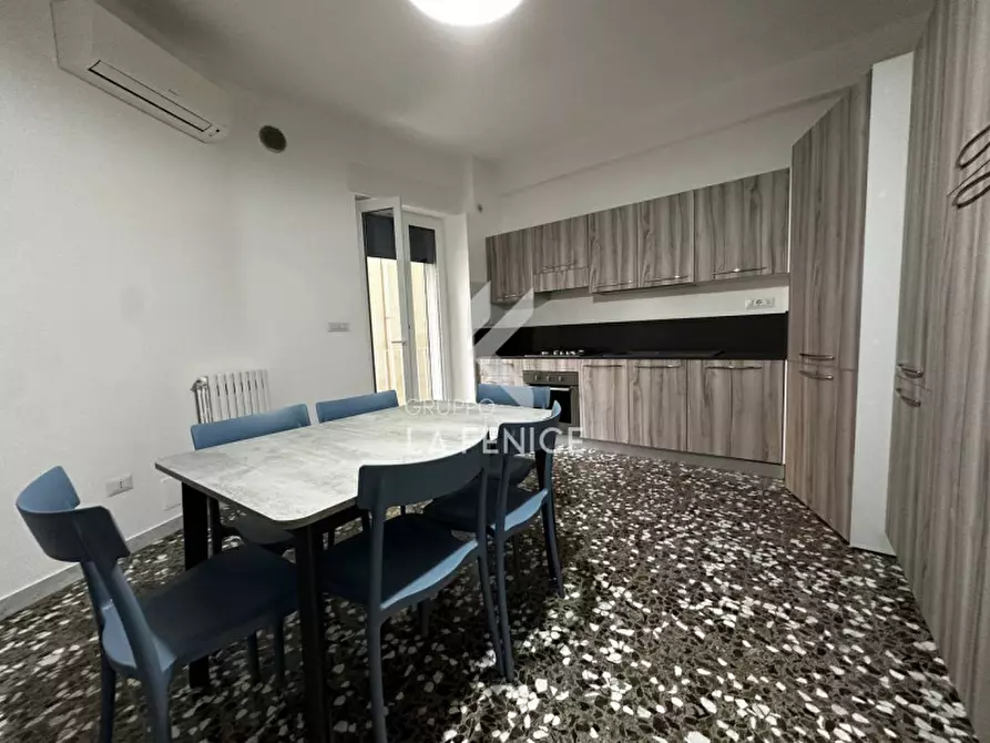 Immagine 18 di Appartamento in vendita  in Via Davide Carrieri 37 a Martina Franca