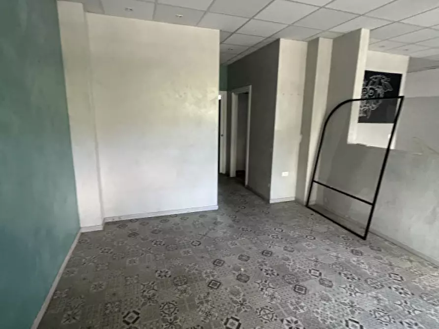 Immagine 2 di Negozio in affitto  in Via Luigi Lagrange a Padova