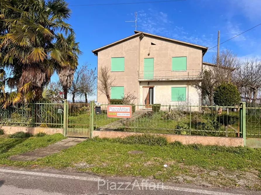 Immagine 1 di Casa indipendente in vendita  in Via Arzerini a Brugine