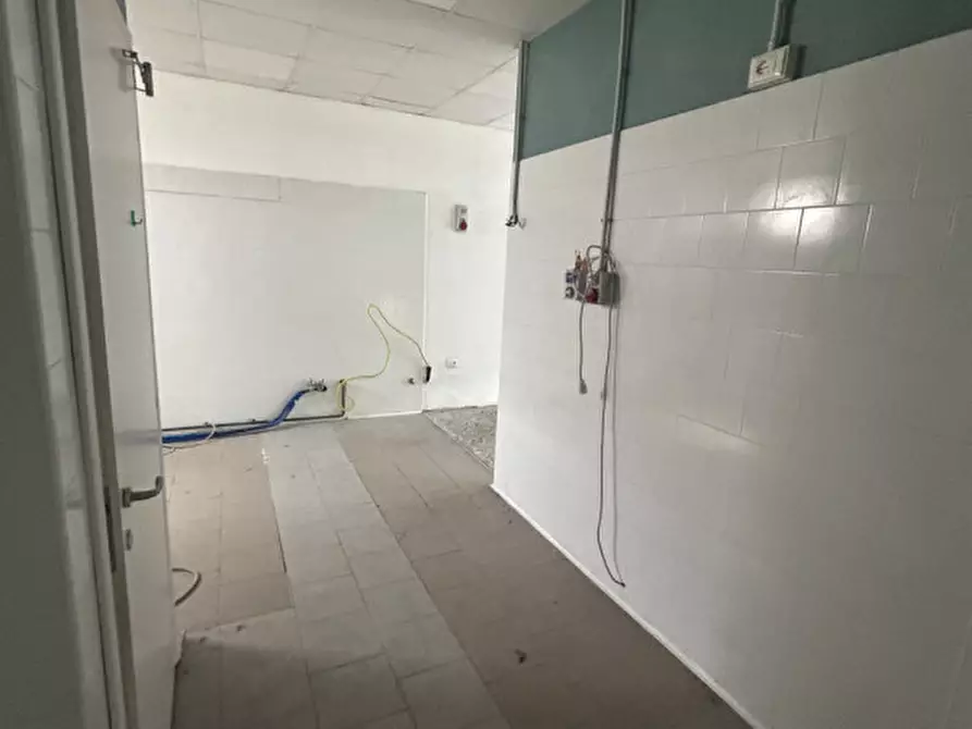 Immagine 7 di Attività commerciale in affitto  in Via Luigi Lagrange a Padova