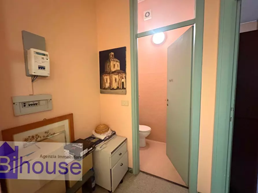 Immagine 4 di Ufficio in vendita  in via trento 51 a Biella