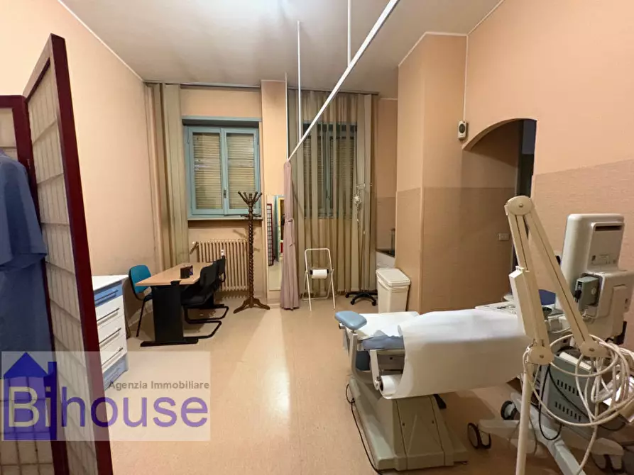 Immagine 9 di Laboratorio in vendita  in via trento 51 a Biella