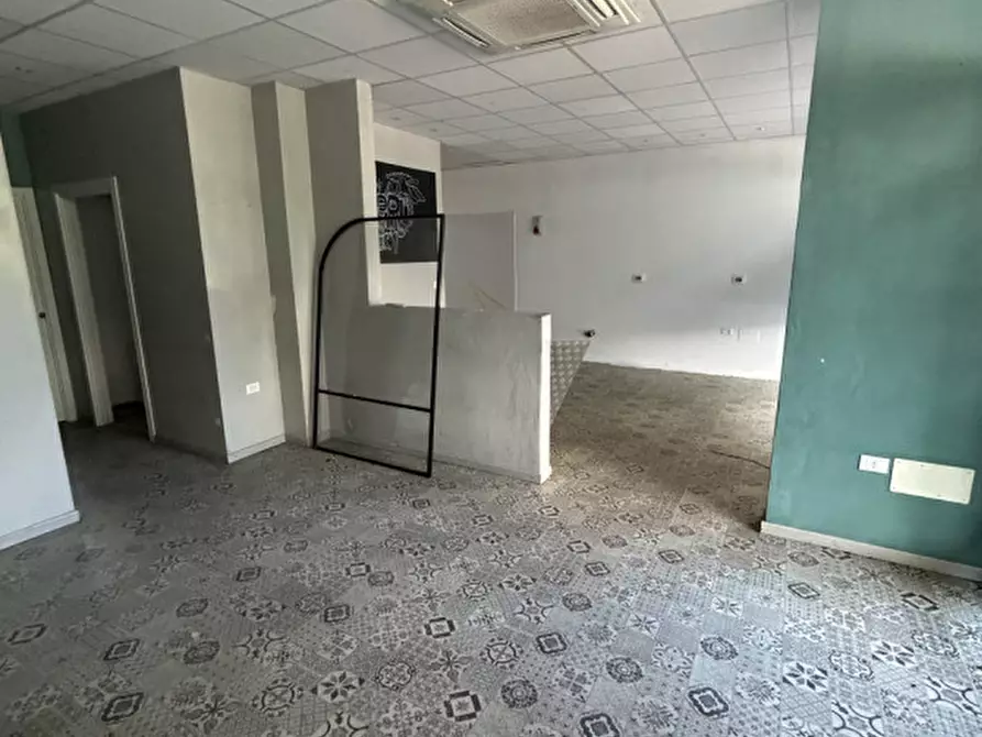 Immagine 1 di Attività commerciale in affitto  in Via Luigi Lagrange a Padova