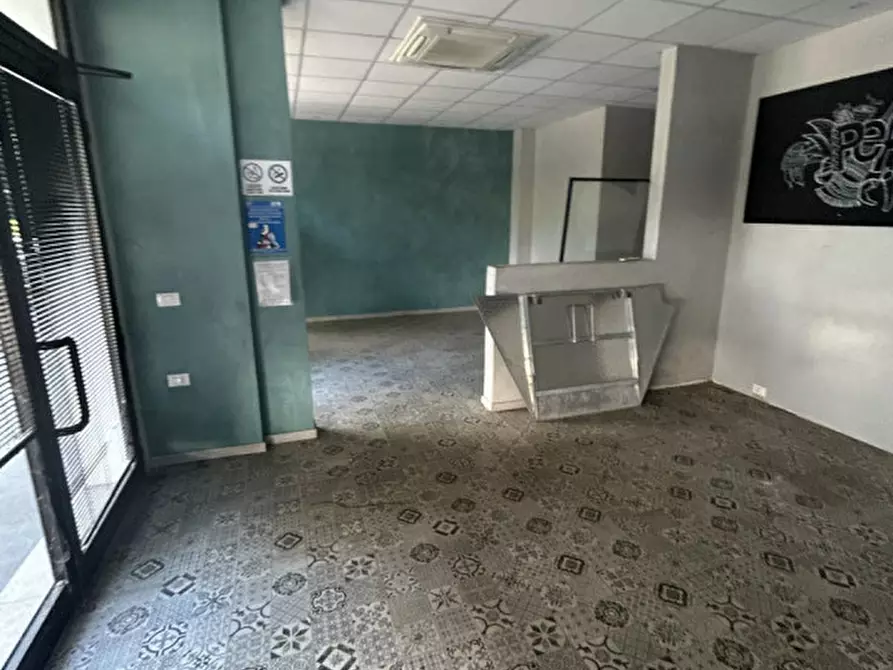 Immagine 9 di Attività commerciale in affitto  in Via Luigi Lagrange a Padova
