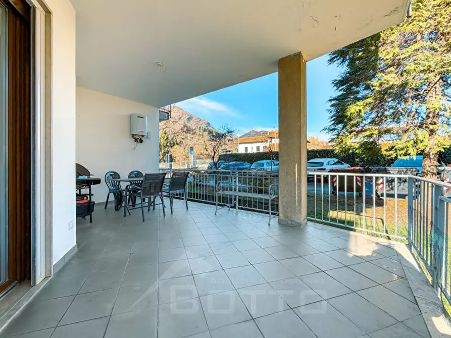 Immagine 2 di Appartamento in vendita  in Via Caduti di Bologna 7 a Omegna