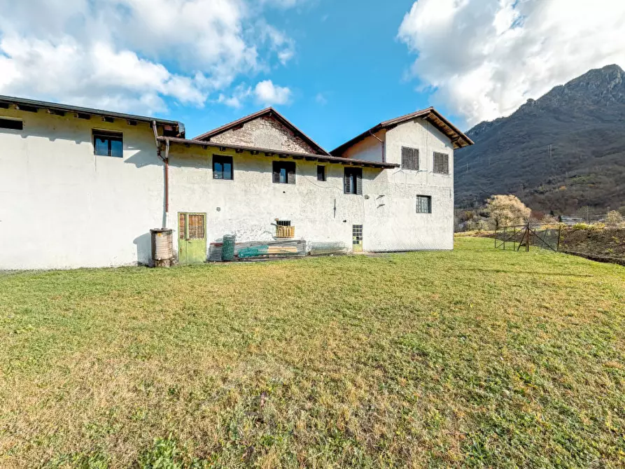 Immagine 43 di Casa indipendente in vendita  in Via Cairoli n 11 a Omegna