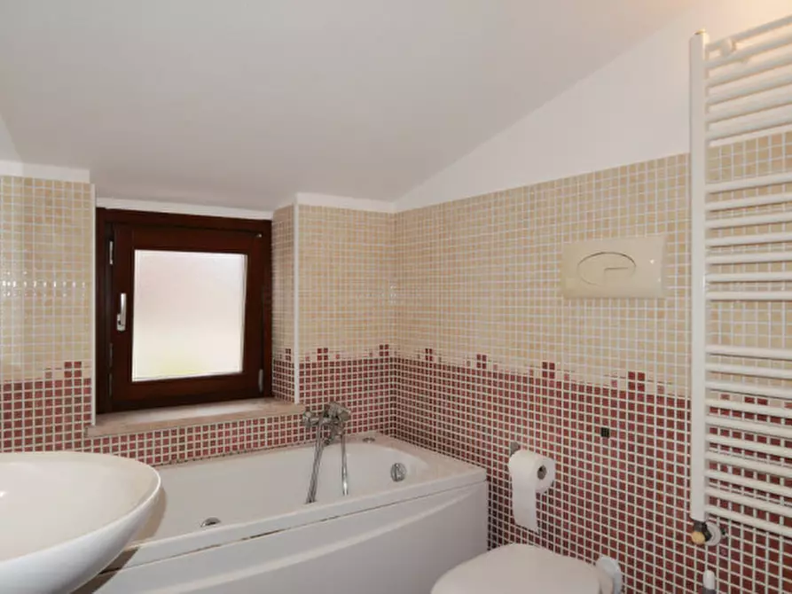 Immagine 21 di Appartamento in vendita  in Via Antonio Spagnuolo a Montesilvano