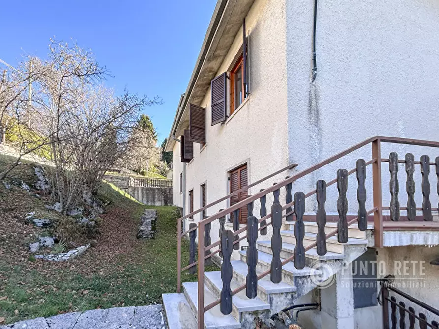 Immagine 24 di Appartamento in vendita  in Villaggio Albarè a Ferrara Di Monte Baldo