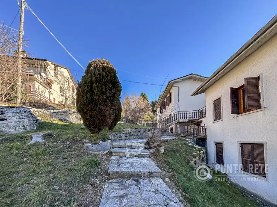 Immagine 28 di Appartamento in vendita  in Villaggio Albarè a Ferrara Di Monte Baldo
