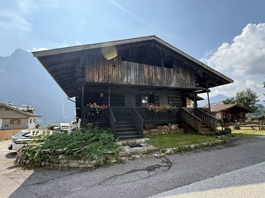 Immagine 1 di Rustico / casale in vendita  in Strada de Larcioné 38 a San Giovanni Di Fassa