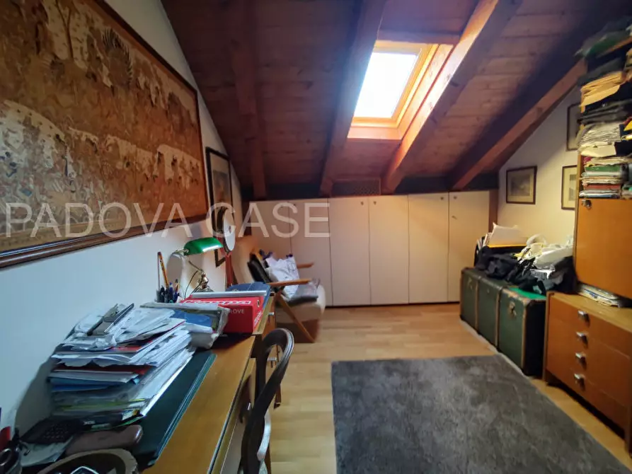 Immagine 19 di Attico in vendita  a Padova