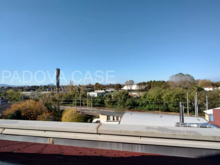 Immagine 23 di Attico in vendita  a Padova