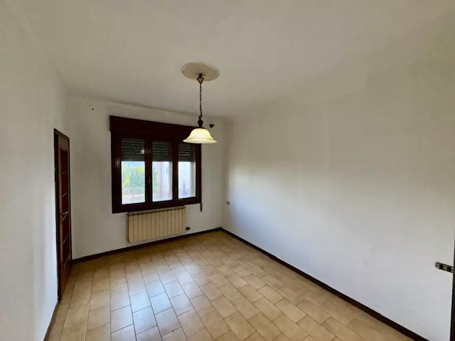 Immagine 9 di Casa indipendente in vendita  a Giacciano Con Baruchella