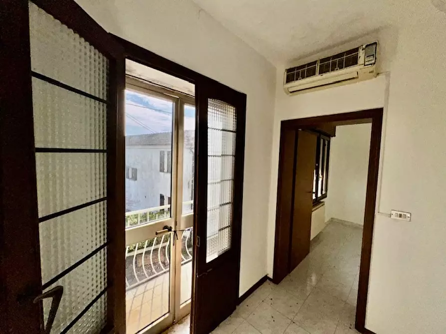 Immagine 17 di Casa indipendente in vendita  a Giacciano Con Baruchella