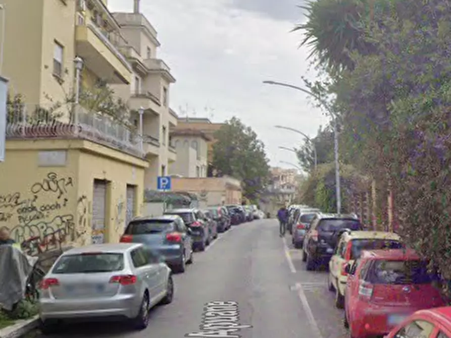 Immagine 1 di Appartamento in vendita  in Via delle Alpi Apuane a Roma