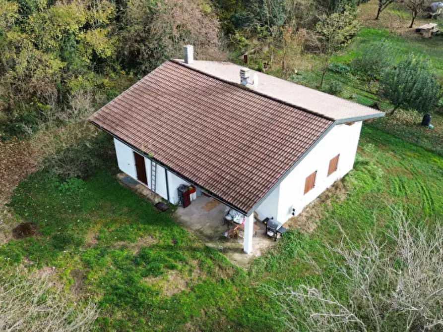 Immagine 1 di Casa indipendente in vendita  in via milone a Pescantina