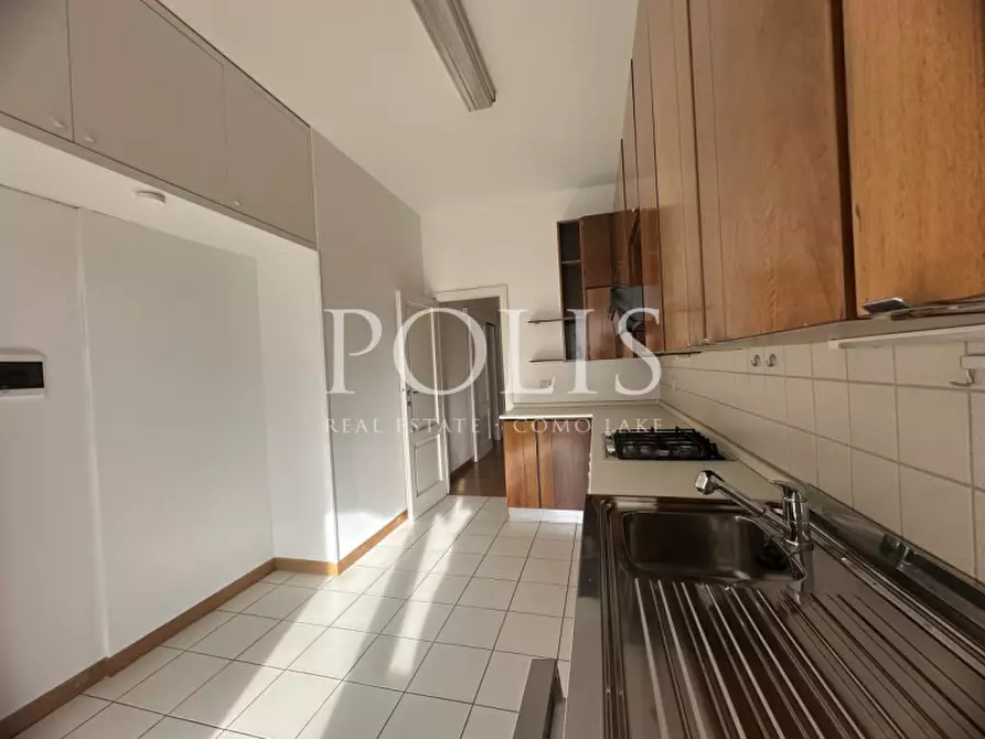 Immagine 5 di Appartamento in vendita  in Via Antonio Sant'Elia a Como