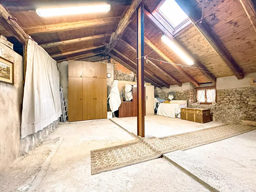 Immagine 20 di Villetta a schiera in vendita  in FRAZIONE VANZONE 57 a Borgosesia