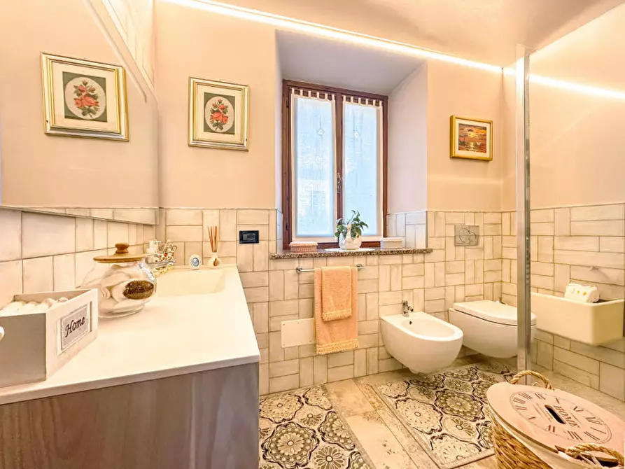 Immagine 24 di Villetta a schiera in vendita  in FRAZIONE VANZONE 57 a Borgosesia