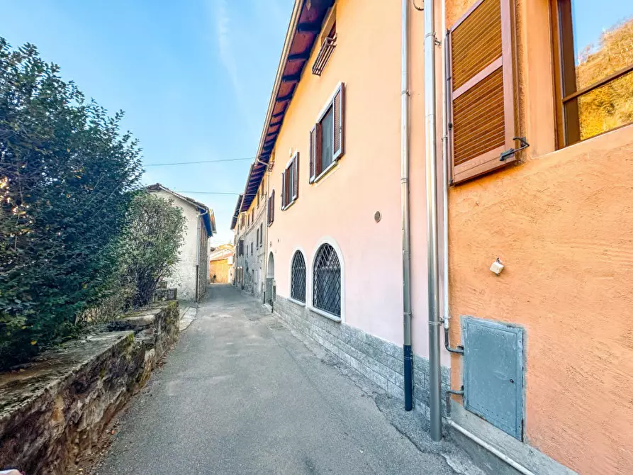 Immagine 35 di Villetta a schiera in vendita  in FRAZIONE VANZONE 57 a Borgosesia