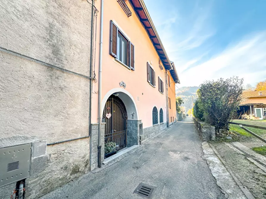 Immagine 36 di Villetta a schiera in vendita  in FRAZIONE VANZONE 57 a Borgosesia