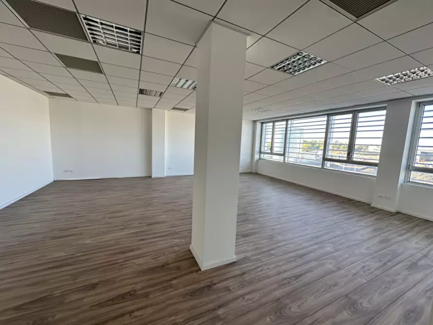 Immagine 4 di Ufficio in affitto  in Treviso Mare a Roncade