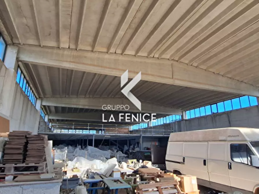 Immagine 25 di Capannone industriale in vendita  in contrada Coreggia a Alberobello