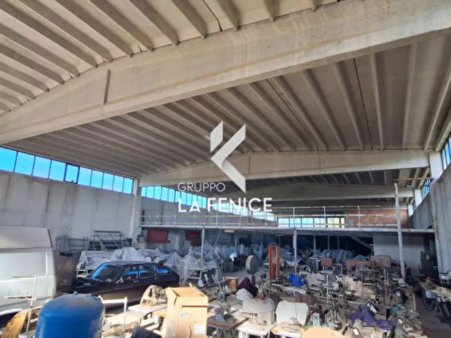 Immagine 27 di Capannone industriale in vendita  in contrada Coreggia a Alberobello