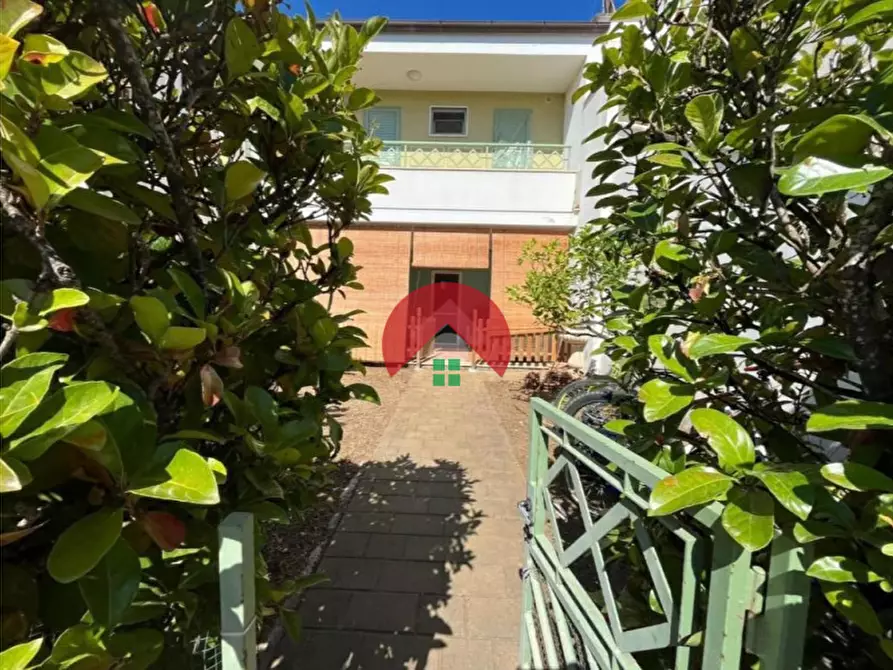 Immagine 4 di Villetta a schiera in vendita  in villaggio pitagora a Bernalda