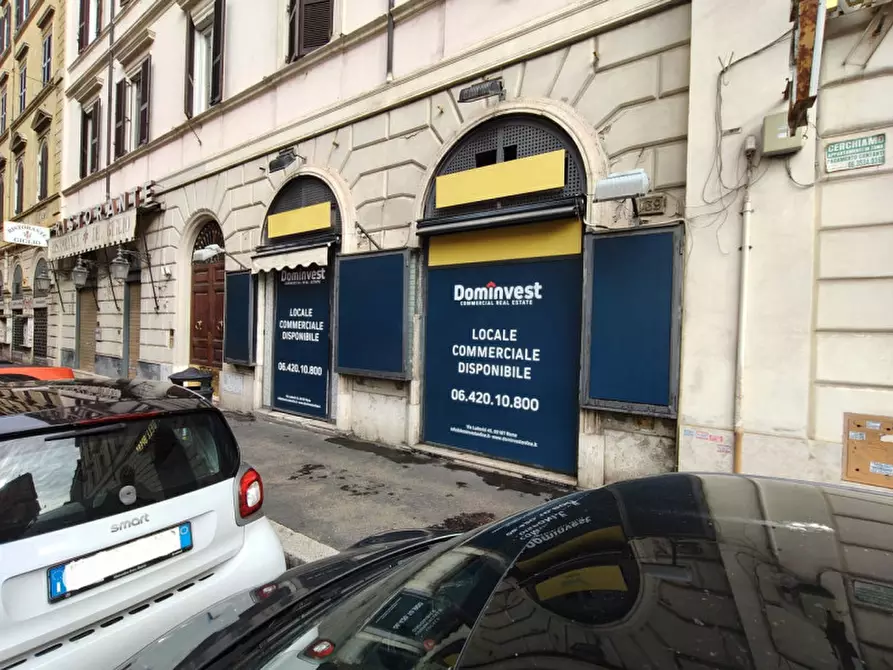 Immagine 5 di Negozio in vendita  in Via Torino a Roma