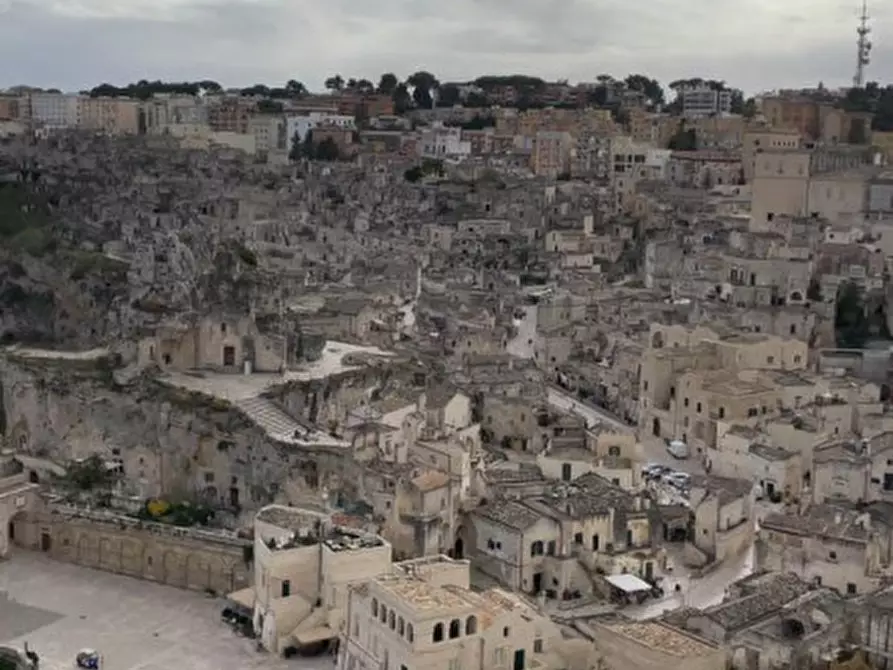 Immagine 38 di Appartamento in vendita  in salita castelvecchio a Matera