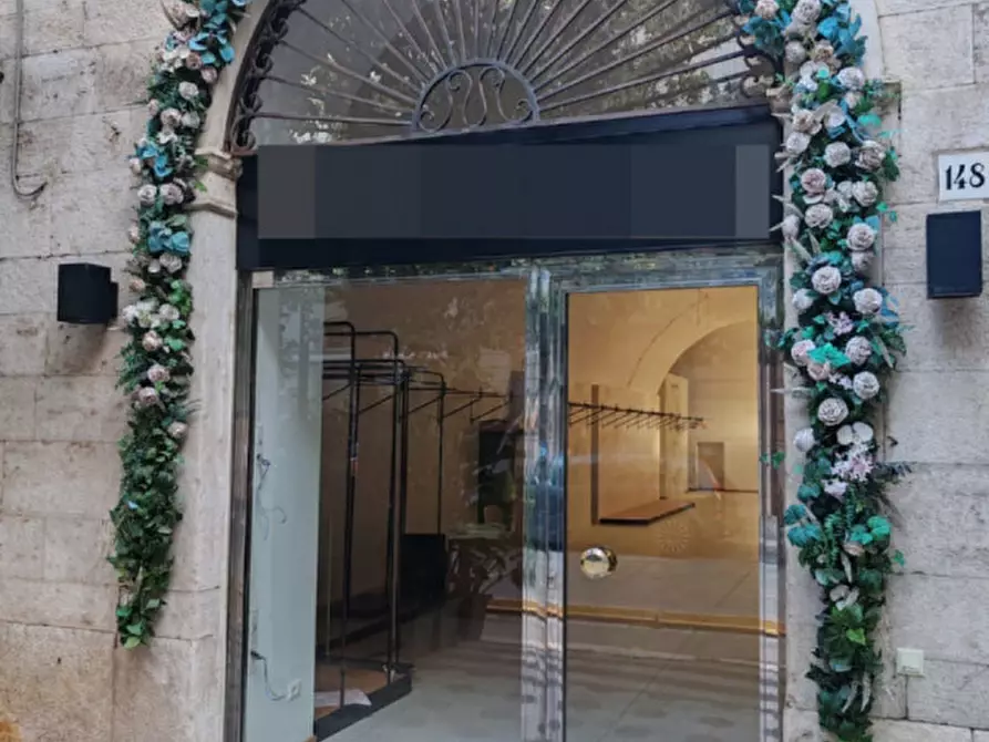 Immagine 1 di Negozio in affitto  in CORSO CAVOUR, 148 a Andria