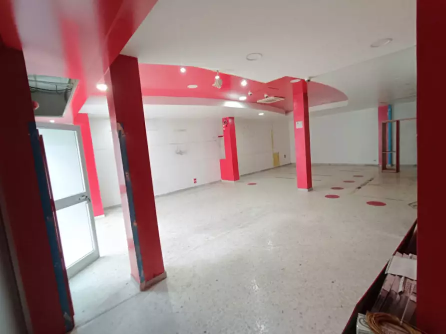 Immagine 3 di Negozio in affitto  in Via Duca d'Aosta, 93 a Andria
